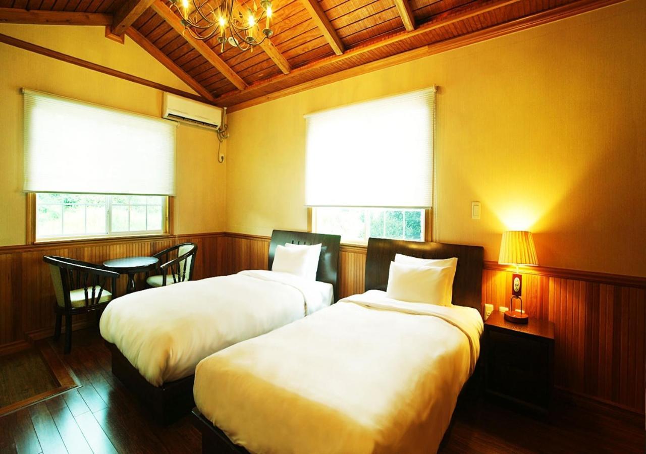 ยูทีเอส กอล์ฟ วิลเลจ Hotel เมืองเชจู ภายนอก รูปภาพ