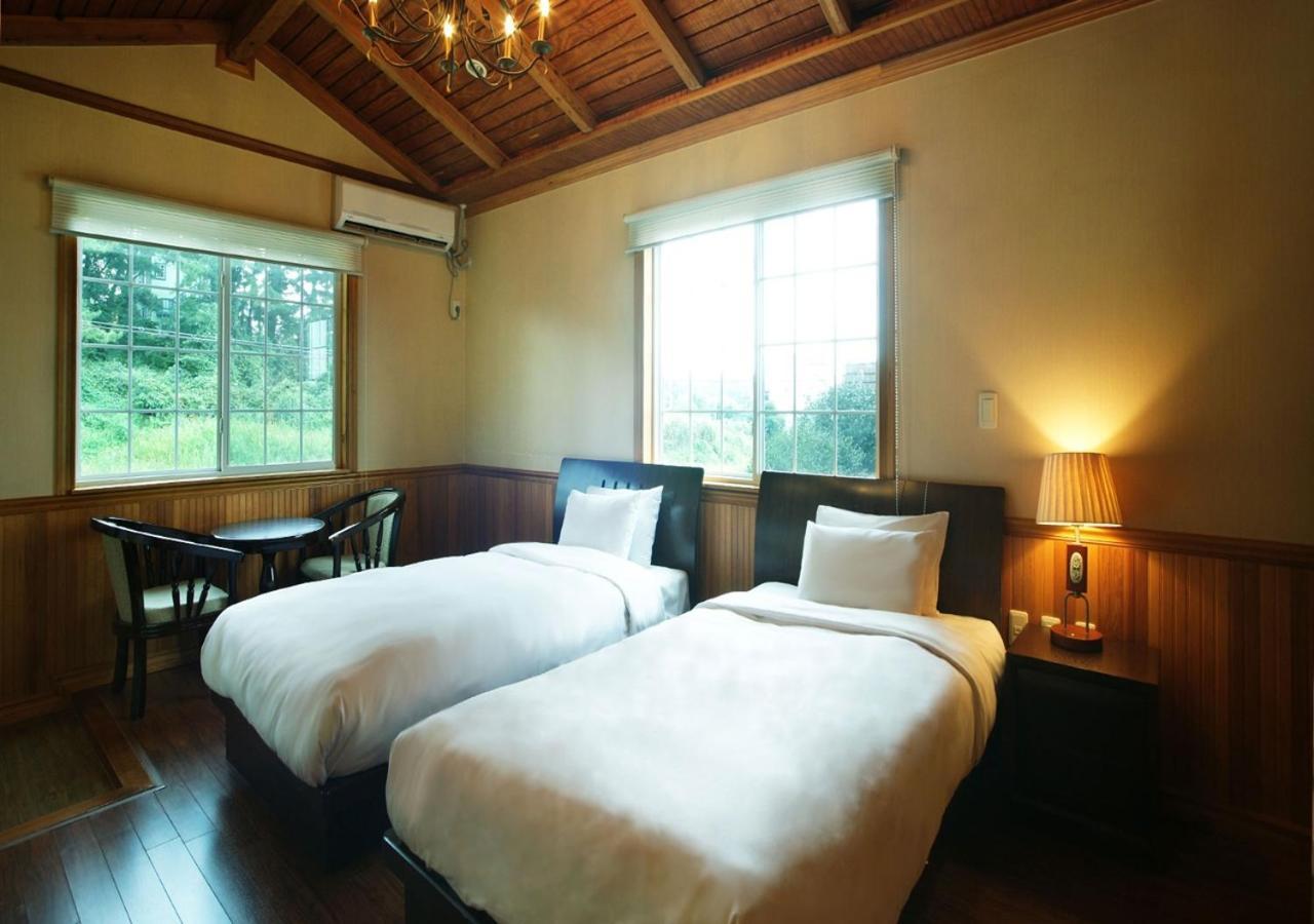 ยูทีเอส กอล์ฟ วิลเลจ Hotel เมืองเชจู ภายนอก รูปภาพ