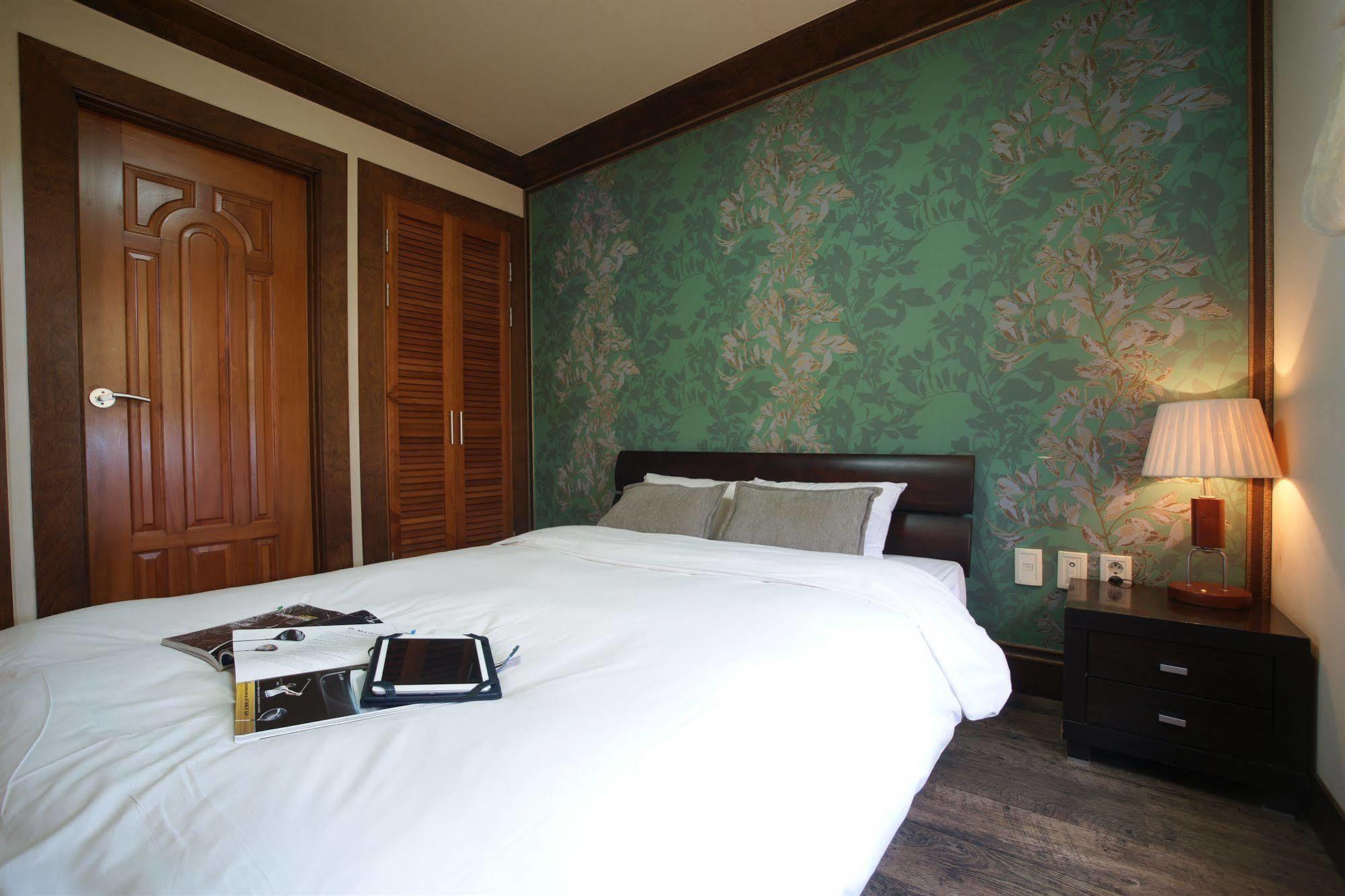 ยูทีเอส กอล์ฟ วิลเลจ Hotel เมืองเชจู ภายนอก รูปภาพ
